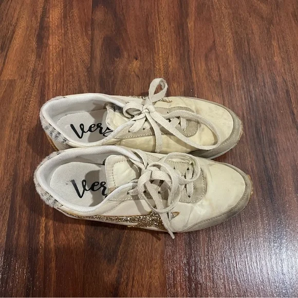 ✨Star Sneakers with Gold Accents - Picture 4 of 7